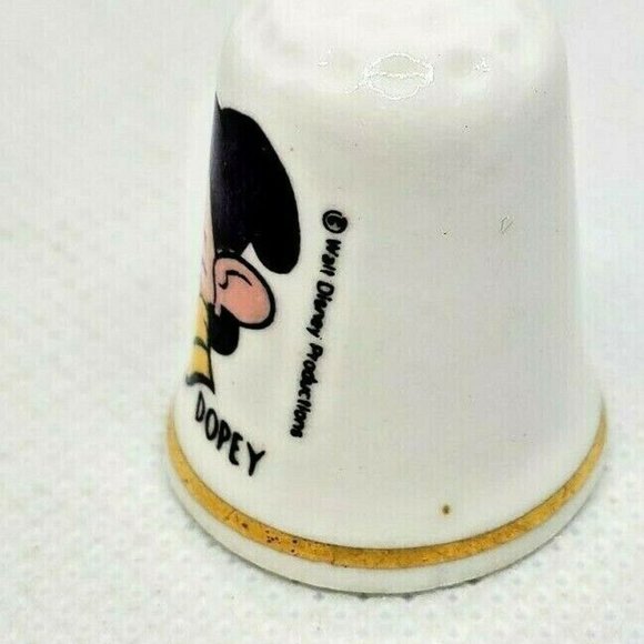 Schmid England Snow White Dopey 7 Dwarf Thimble - Picture 3 of 9